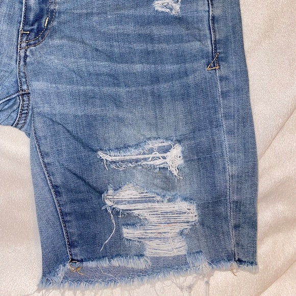 AE Ripped Bermuda Shorts - Picture 2 of 9